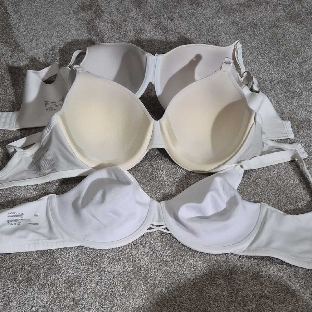 3 White Bras Vanity Fair And 1 Warners Bra - Picture 6 of 6